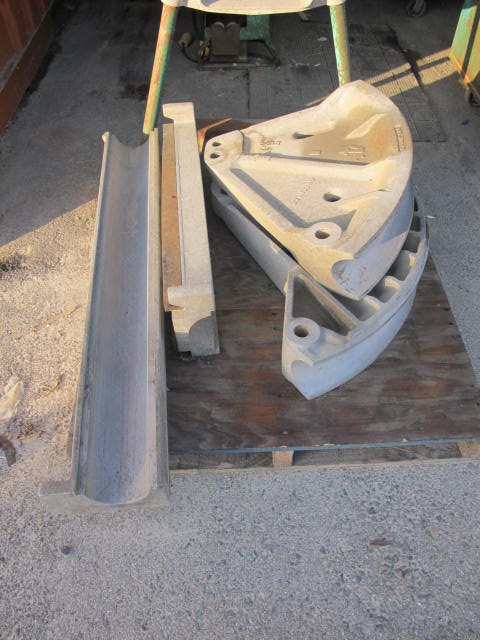 GREENLEE PORTABLE TABLE TYPE 3-4" PIPE BENDER W/ HYDRAULIC POWER SUPPLY AND GREENLEE PVC HEATER FOR 1.5-6" PIPE (G-20) LOADING & HANDLING FEE $100-2485