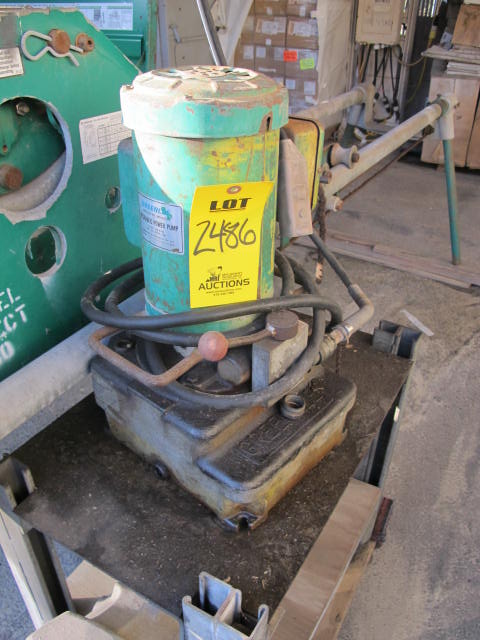 GREENLEE PORTABLE TABLE TYPE 3-4" PIPE BENDER W/ HYDRAULIC POWER SUPPLY (G-20) LOADING & HANDLING FEE $100-2486
