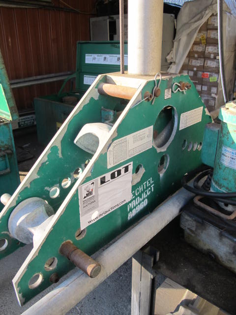 GREENLEE PORTABLE TABLE TYPE 3-4" PIPE BENDER W/ HYDRAULIC POWER SUPPLY (G-20) LOADING & HANDLING FEE $100-2486