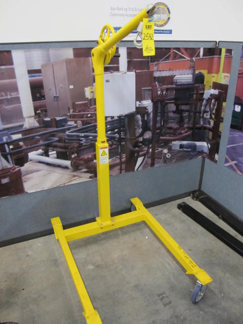 SKY HOOK 500 LB CAP PORTABLE HOIST (G-20) LOADING & HANDLING FEE $25-2542