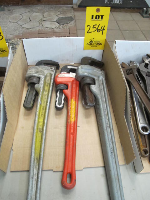 LOT (2) RIDGE 24" PIPE WRENCHES & (1) 18" PIPE WRENCH (G-20) LOADING & HANDLING FEE $10-2564