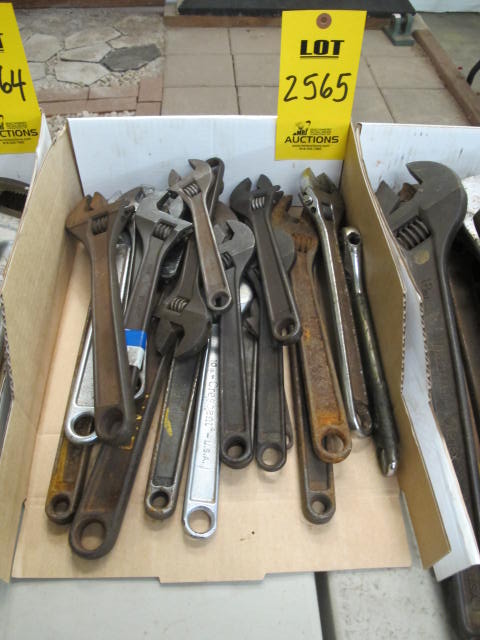 LOT CRESCENT WRENCHES (G-20) LOADING & HANDLING FEE $10-2565
