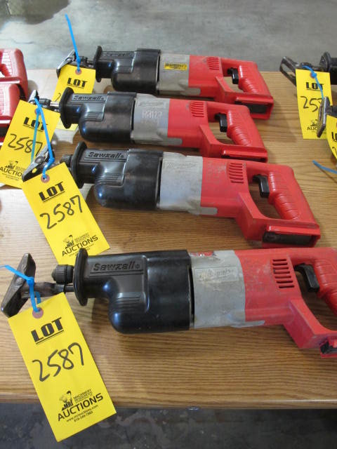 LOT (4) BATTERY POWERED MILWAUKEE SAWZALLS (NO BATTERIES) (G-20) LOADING & HANDLING FEE $10-2587