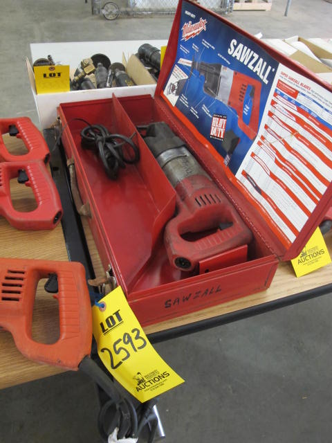 LOT (3) ELECTRIC MILWAUKEE SAWZALLS (G-20) LOADING & HANDLING FEE $10-2593