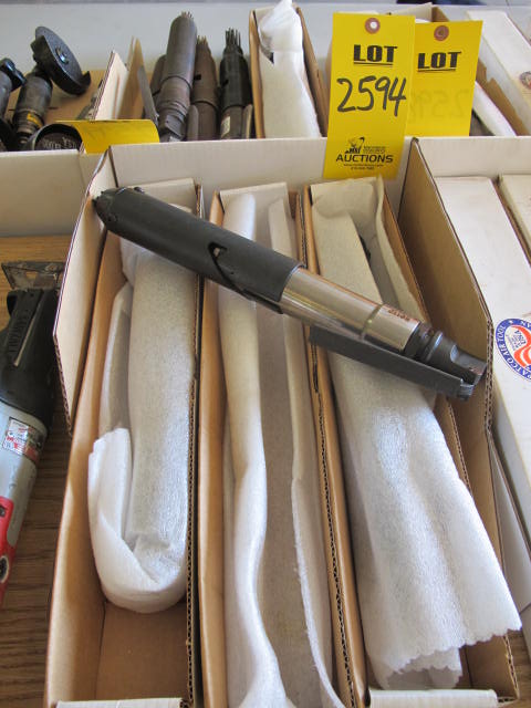 LOT (3) PATCO AIR TOOL PNEUMATIC NEEDLE GUNS (G-20) LOADING & HANDLING FEE $10-2594