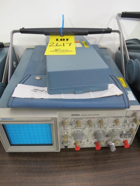 TEKTRONIX 2235A OSCILLOSCOPE (G-20) LOADING & HANDLING FEE $10-2617