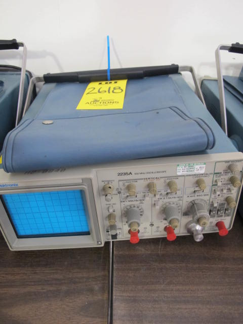 TEKTRONIX 2235A OSCILLOSCOPE (G-20) LOADING & HANDLING FEE $10-2618