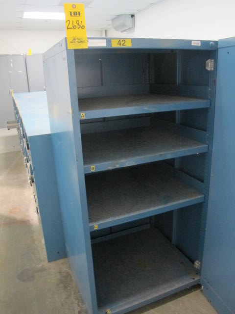LISTA 3-DRAWER OPEN FRONT INDUSTRIAL PARTS CABINET (G-20) LOADING & HANDLING FEE $50-2686