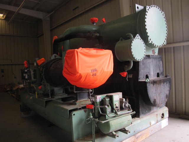 CARRIER MODEL 19EA46-658-30 185 PSI, 115 V/1-PH/50HZ HEAVY DUTY INDUSTRIAL CHILLER (G-20) LOADING & HANDLING FEE $2,500-2701