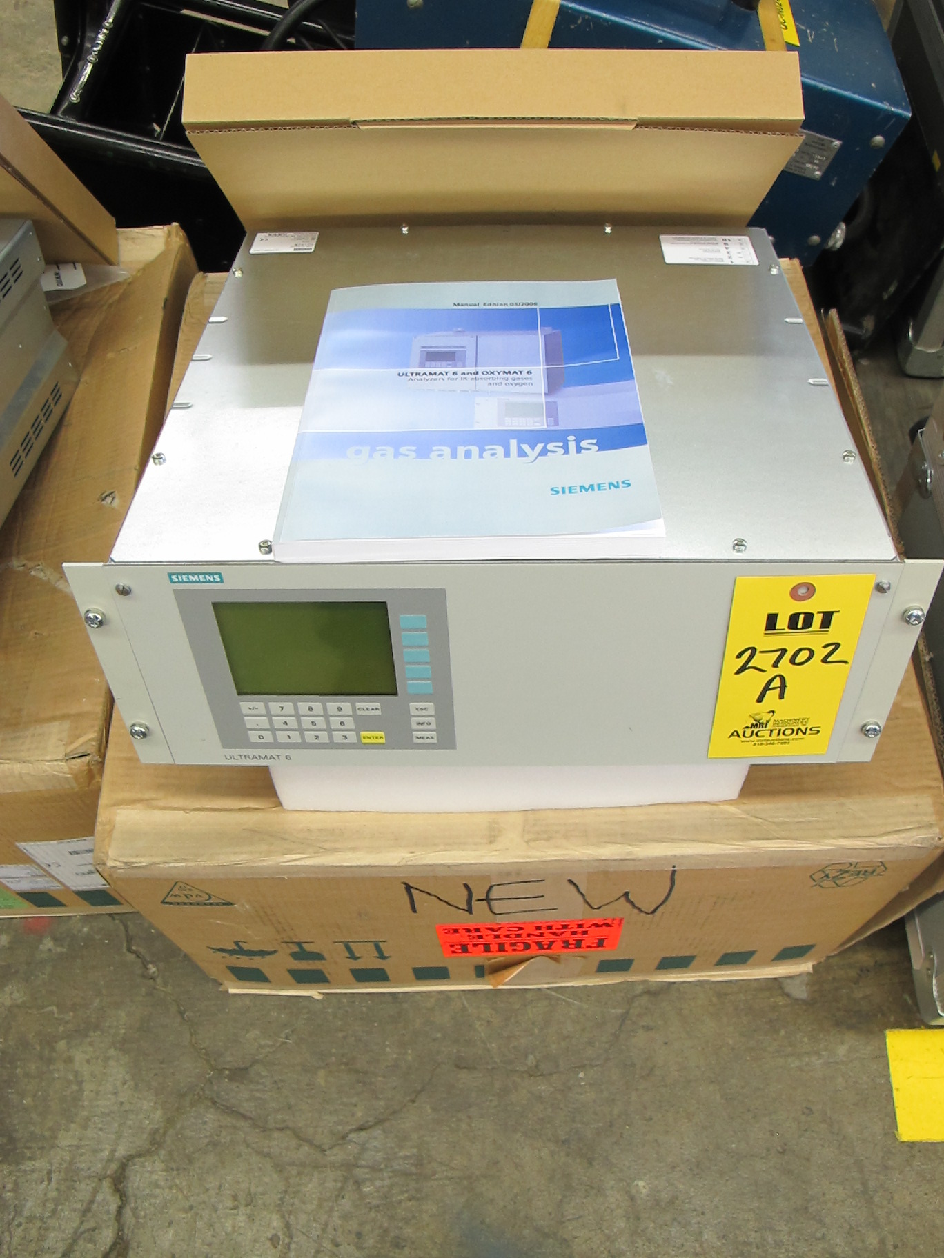 SIEMENS INDUSTRIAL 7MB2121-1QE60-0AA1 ANALYZER, 0-100/1000 PPM DRY NH3 RAING, TGIS KIND. ULTRAMAT 6E, 1 CHANNEL, 1IR COMPONENT 19" UNIT FOR INSTALLATION IN CABINET, 1/4" OD PIPING ON GAS CONNECTIONS FOR SAMPLE AND REFERENCE GAS SIX RELAY OUTPUTS FREELY CONFIGURABLE, S/S PIPING INTERNAL GAS PATHS, ALUMINUM SAMPLE CELL LINING NON-FLOW-TYPE REFERENCE CELL, POWER SUPPLY AC 100-120V, 48 TO 63 HZ. OPERATING SOFTWARE IN ENGLISH (NEW IN BOX) (G-46) LOADING & HANDLING FEE $10-2702A