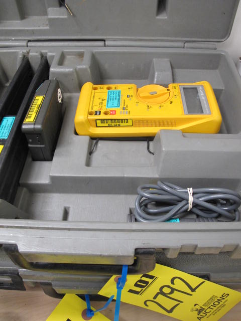 FLUKE MODEL 29 SERIES II MULTIMETER (G-44) LOADING & HANDLING FEE $10-2792