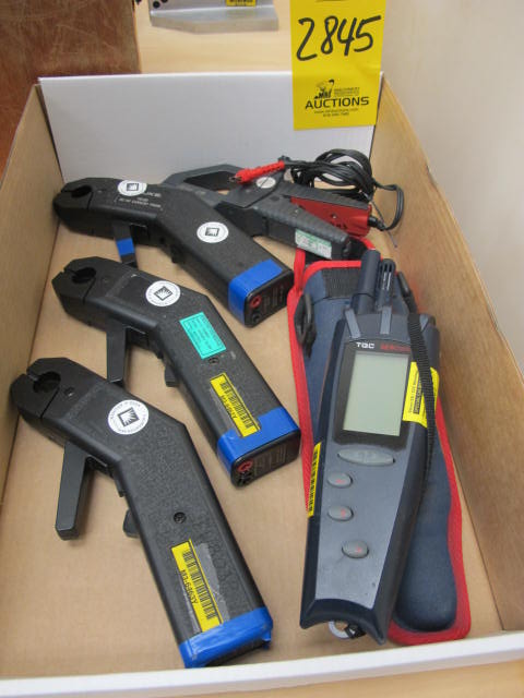 LOT (3) FLUKE MODEL Y8100 DC/AC CURRENT PROBE & TQC DEWCHECK MOISTURE TESTER (G-44) LOADING & HANDLING FEE $10-2845