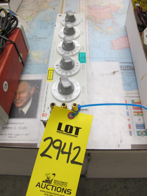 DECADE RESISTOR CALIBRATED RESISTANCE TESTER (G-44) LOADING & HANDLING FEE $10-2942