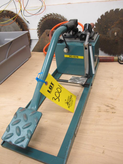 HYDRAULIC PRESSURE TESTER (G-44) LOADING & HANDLING FEE $10-3001