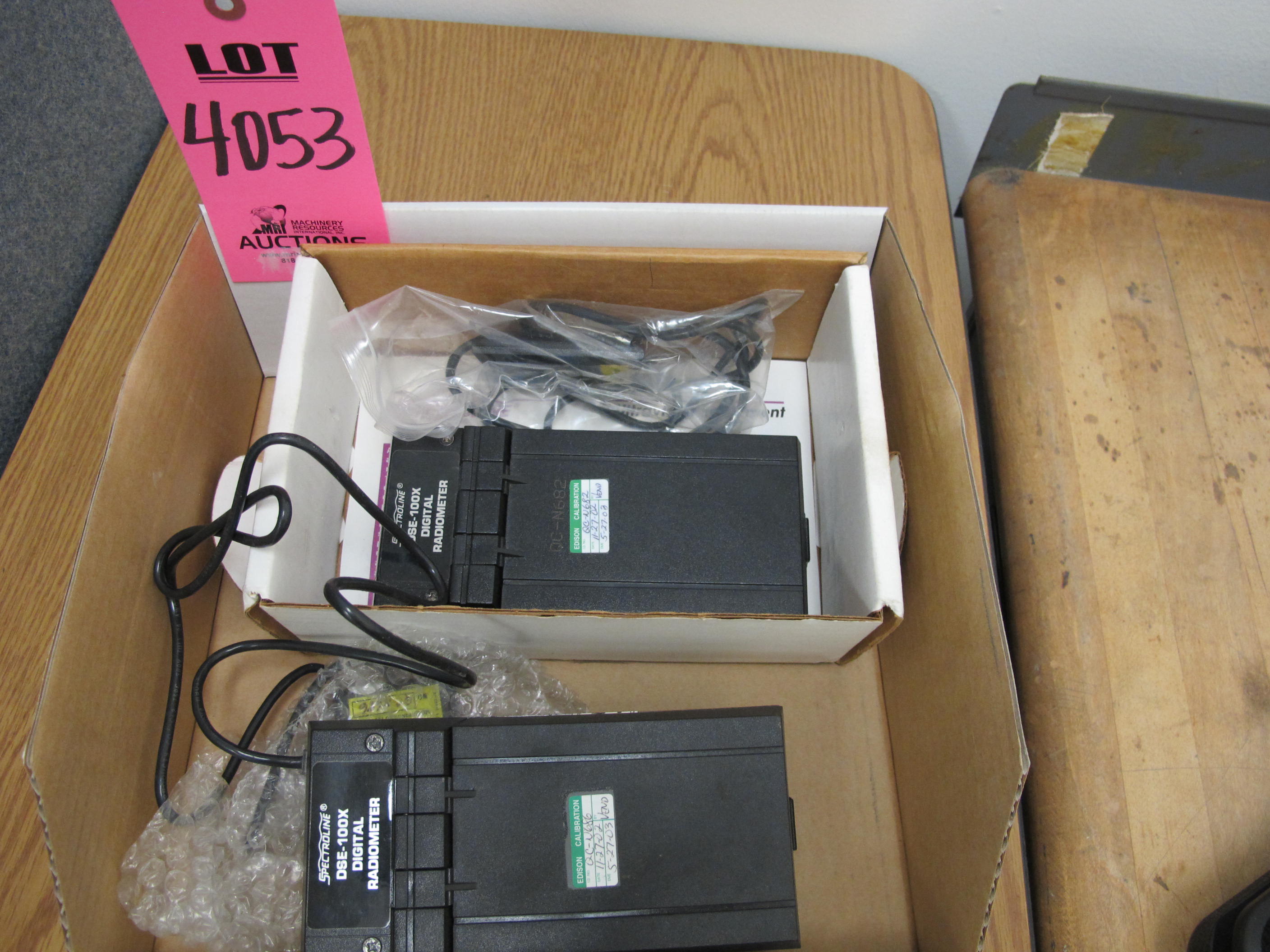 LOT (2) SPECTROLINE MODEL DSE-100X DIGITAL RADIOMETER (G-44) LOADING & HANDLING FEE $10-4053