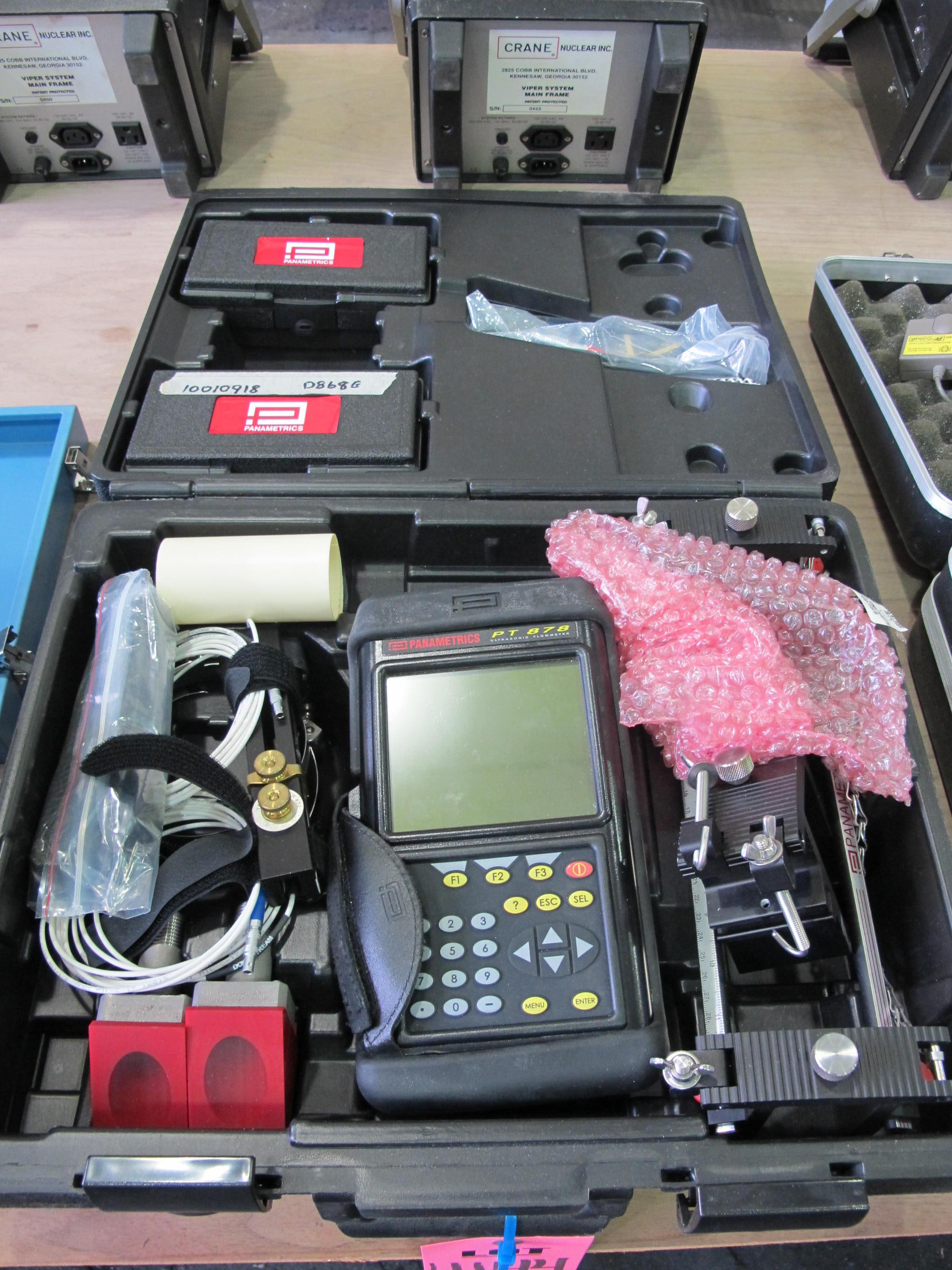 PANAMETRICS PT-878 ULTRASONIC FLOWMETER W/ ACCESSORIES (G-44) LOADING & HANDLING FEE $10-4144