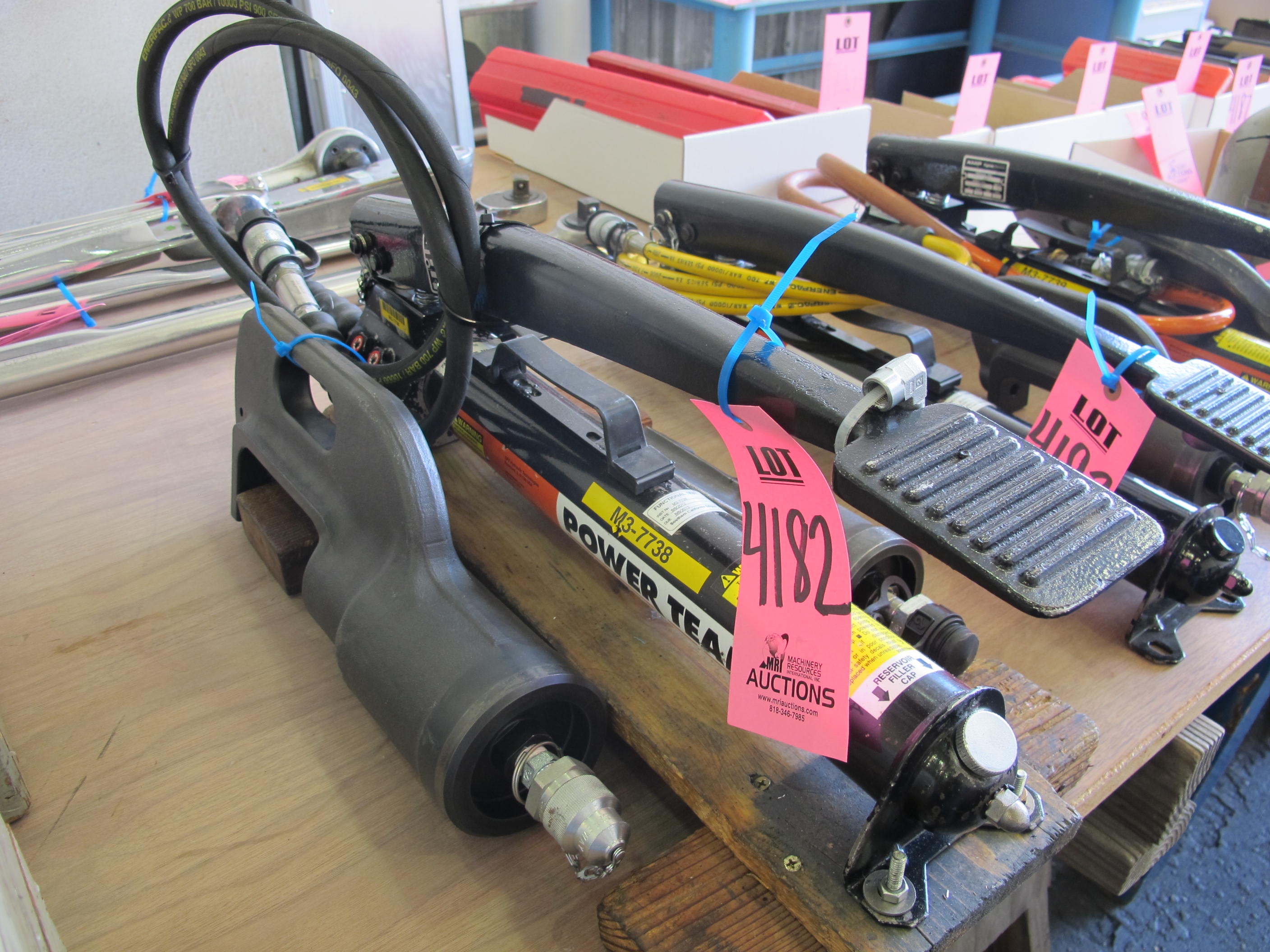 POWER TEAM HYDRAULIC POWER SUPPLY W/ (2) HYDRAULIC CRIMPING HEADS (G-44) LOADING & HANDLING FEE $10-4182