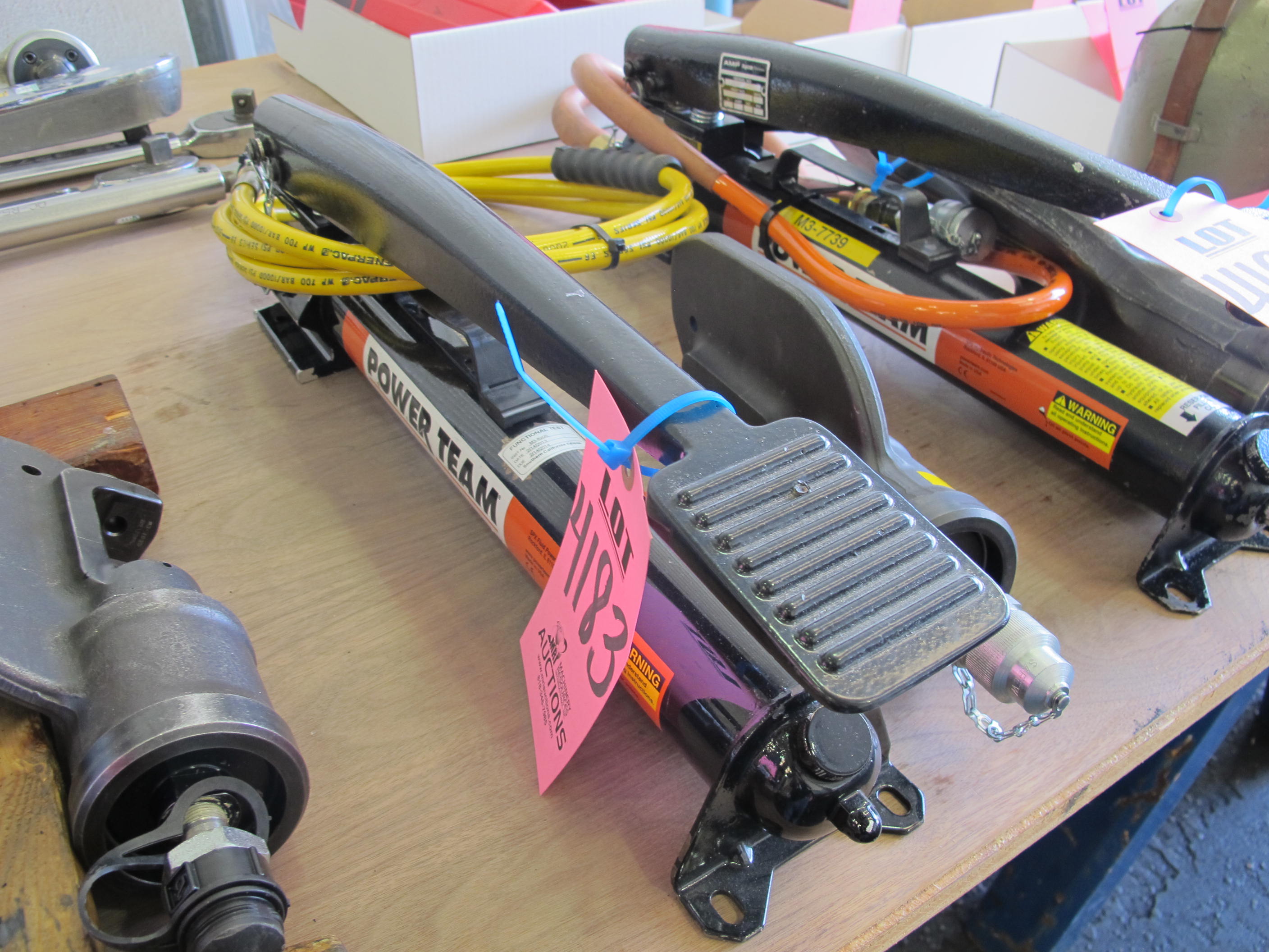 POWER TEAM HYDRAULIC POWER SUPPLY W/ HYDRAULIC CRIMPING HEAD (G-44) LOADING & HANDLING FEE $10-4183