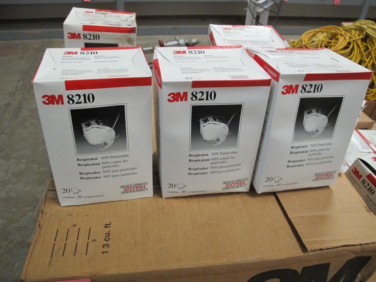 LOT 3M RESPIRATOR MASKS (G-30) LOADING & HANDLING FEE $25-4359