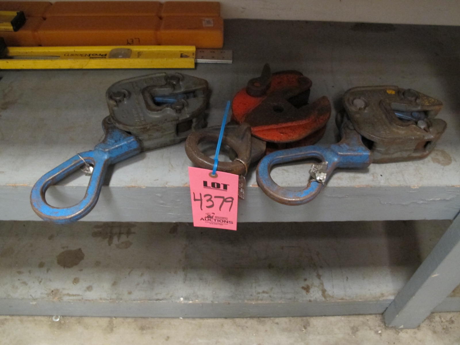 LOT (3) HEAVY DUTY INDUSTRIAL CRANE TYPE SHEET CLAMPS (G-30) LOADING & HANDLING FEE $10-4379