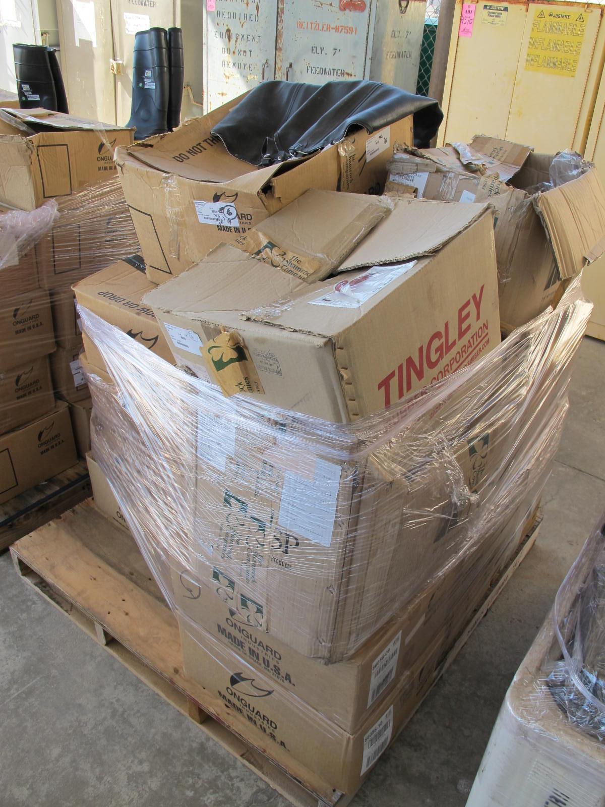 LOT RUBBER BOOTS & WADERS (G-30) LOADING & HANDLING FEE $25-4385