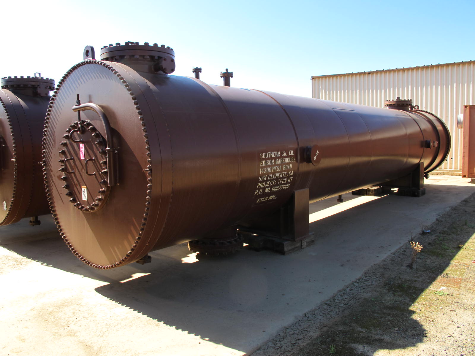 2010 THERMAL ENGINEERING INTERNATIONAL TURBINE PLANT COOLING WATER HEAT EXCHANGER, DIMENSIONS: 79" O.D., OVERALL LENGTH: 494", SHELL WEIGHT: 64,215 LBS, TUBE TYPE: TITANIUM SB338 GRADE 2, TUBESHEET-STATIONARY SA-516-70 W/ TITANIUM CLAD, IMPINGEMENT PROTECTION S/S, S/N T1073503 (FOR COMPLETE DETAILS, SEE SPEC SHEET OR CALL) (G-22) LOADING & HANDLING FEE $15,000-4403