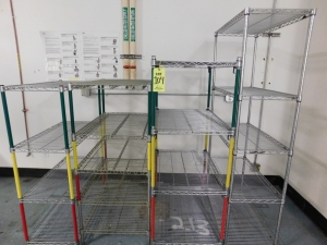 LOT OF (4) WIRE RACKS, VARIOUS SIZES-104