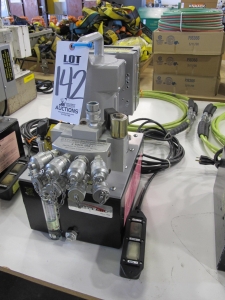 HYTORC MODEL D115 HYDRAULIC UNIT, S/N 525686 (G-49) LOADING & HANDLING FEE $5-