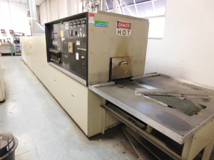 1992 LINDBERG/BLUE M MESH BELT CONVEYOR FURNACE, TYPE: 830A12B5C5D8E12, S/N 919646-E, KILOWATTS: 60.6, VOLTS: 480: PHASE: 3, MAX TEMP: 1100 DEG. C, HERTZ: 60, 34'X40"X53", CONVEYOR BELT WIDTH: 12", COMES W/THERMCO MODEL 8300 GAS MIXER-143