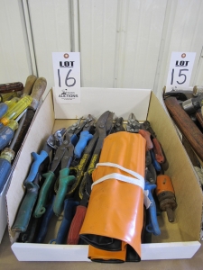 LOT ASSORTED SNIPS (G-49) LOADING & HANDLING FEE $5-