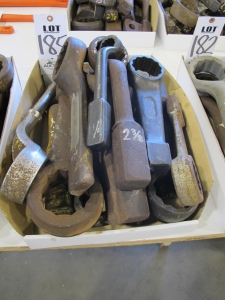LOT ASSORTED WRENCHES (G-49) LOADING & HANDLING FEE $5-