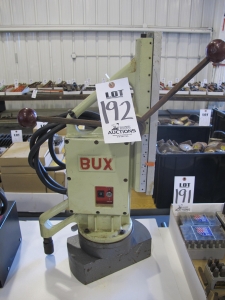 LOT (2) ASSORTED MAGNETIC DRILL BASES (G-49) LOADING & HANDLING FEE $5-