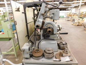 HARDINGE SUPER-PRECISION LATHE, MODEL HC, S/N HC-6408-T, W/HARDINGE CT-A MANUAL THREADING ATTACHMENT, & HARDINGE C14 TOOL HOLDER-211