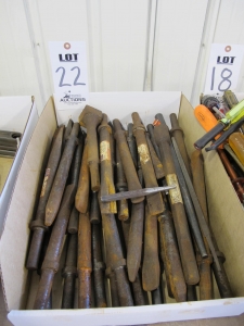 LOT ASSORTED DEMOLITION BARS (G-49) LOADING & HANDLING FEE $5-