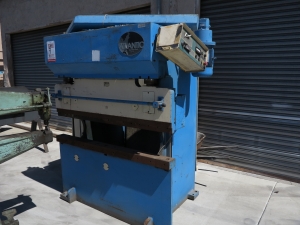 45 TON X 5' ATLANTIC HYDRAULIC PRESS BRAKE (NEEDS WORK), MODEL HDE45-5, TONNAGE INDICATOR, REAR SAFETY GUARD, TONNAGE CONTROL (LOCATION: GARVEY AVE., SOUTH EL MONTE, CA) ***RIGGING FEE $100***-9