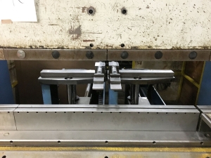 250 TON X 10' PULLMAX OPTIMA CNC HYDRAULIC PRESS BRAKE, MODEL 250.3.1/2.55, CYBELEC MODEVA 10S 6-AXIS CNC CONTROLLER, FOOT PEDAL, LINK LITE BLACK MAX LIGHT CURTAINS, WORK LIGHT, PEDESTAL CONTROL, AUTO BED CROWNING, (LOCATION: WILSON, NC) ***RIGGING FEE $500***-14