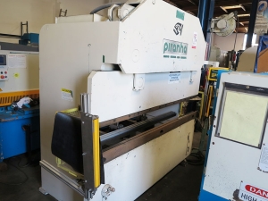 65 TON X 8' PIRANHA CNC HYDRAULIC PRESS BRAKE, MODEL 6508, MERLIN ISB LIGHT CURTAINS, AUTOMEC CNC 2000 CNC SINGLE AXIS BACKGAUGE AND CNC RAM, FOOT PEDAL, DIE RAIL, YEAR 2002 (LOCATION: GARVEY AVE., SOUTH EL MONTE, CA)-17B
