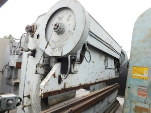 240 TON X 16' STEELWELD MECHANICAL PRESS BRAKE, MODEL H3 1/2-12 (M), MECHANICAL CLUTCH & BRAKE, FULL LENGTH FOOT TREADLE, POWER RAM ADJUSTMENT, AUTOMATIC LUBRICATION, FULL ELECTRICS, CLEANED & CYCLED, NOTE: MACHINE IS FLUSH FLOOR-DOES NOT REQUIRE PIT (LOCATION: GARVEY AVE., SOUTH EL MONTE, CA) ***RIGGING FEE $500***-19