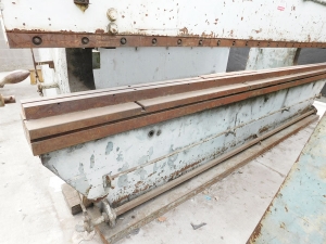 240 TON X 16' STEELWELD MECHANICAL PRESS BRAKE, MODEL H3 1/2-12 (M), MECHANICAL CLUTCH & BRAKE, FULL LENGTH FOOT TREADLE, POWER RAM ADJUSTMENT, AUTOMATIC LUBRICATION, FULL ELECTRICS, CLEANED & CYCLED, NOTE: MACHINE IS FLUSH FLOOR-DOES NOT REQUIRE PIT (LOCATION: GARVEY AVE., SOUTH EL MONTE, CA) ***RIGGING FEE $500***-19