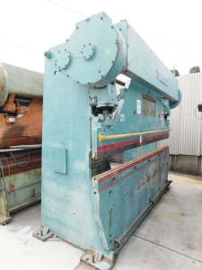 90 TON X 10' WYSONG MECHANICAL PRESS BRAKE, MODEL 90- 8, FOOT TREADLE, ONE SHOT LUBE SYSTEM, POWER RAM ADJUSTMENT W/ INDICATORS, MECHANICAL CLUTCH (LOCATION: GARVEY AVE., SOUTH EL MONTE, CA) ***RIGGING FEE $250***-20