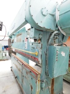90 TON X 10' WYSONG MECHANICAL PRESS BRAKE, MODEL 90- 8, FOOT TREADLE, ONE SHOT LUBE SYSTEM, POWER RAM ADJUSTMENT W/ INDICATORS, MECHANICAL CLUTCH (LOCATION: GARVEY AVE., SOUTH EL MONTE, CA) ***RIGGING FEE $250***-20