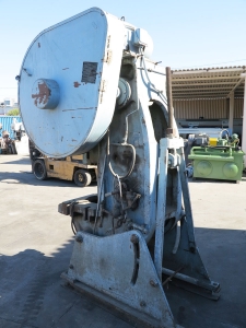 45 TON X 4" NIAGARA O.B.I. PUNCH PRESS, MODEL A3-1/2, AIR CLUTCH & BRAKE, AIR COUNTER BALANCE, AUTO LUBE, SURGE TANK, FOOT PEDAL, INCLINE SCREW (LOCATION: GARVEY AVE., SOUTH EL MONTE, CA) ***RIGGING FEE $50***-25
