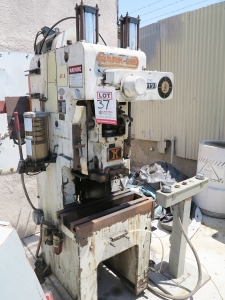 25 TON X 2.9" HIDAKA OBS PUNCH PRESS, MODEL MARK 25, ONE SHOT LUBE SYSTEM, STROKE SPEED INDICATOR, STROKE POSITION INDICATOR, REMOTE DUAL PALM CONTROL STAND, DUAL COUNTER BALANCE, HYDRAULIC OVERLOAD PROTECTION, SHADOW IV LIGHT CURTAIN, DATA INSTRUMENT BRAKE MONITOR (LOCATION: GARVEY AVE., SOUTH EL MONTE, CA) ***RIGGING FEE $25***-37