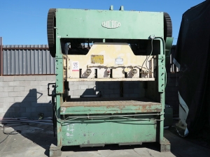 150 TON X 10" CHICAGO STRAIGHT SIDE DOUBLE CRANK PUNCH PRESS, MODEL , AIR CLUTCH & BRAKE, DUAL PALM CONTROL (LOCATION: GARVEY AVE., SOUTH EL MONTE, CA) ***RIGGING FEE $250***-38