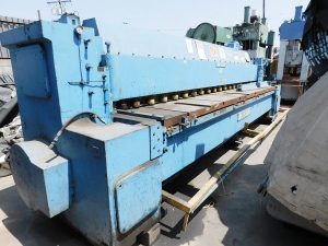 3/16" X 14' WYSONG HEAVY DUTY MECHANICAL SHEAR, MODEL 7-168, (3) FRONT SUPPORTS, FOOT TREADLE, OVER HEAD SHEAR LINE LIGHT, FRONT OPERATED POWER BACK GUAGE (LOCATION: GARVEY AVE., SOUTH EL MONTE, CA) ***RIGGING FEE $250***-51