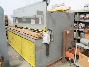 1/4" X 10' HTC HYDRAULIC POWER SQUARING METAL SHEAR, MODEL 250-10HS, FRONT OPERATED POWER BACK GAUGE, FOOT PEDAL, SQUARE ARM, OVERHEAD SHEAR LIGHT, (3) FRONT SUPPORTS, EXTRA BLADES (LOCATION: GARVEY AVE., SOUTH EL MONTE, CA) ***RIGGING FEE $250***-52