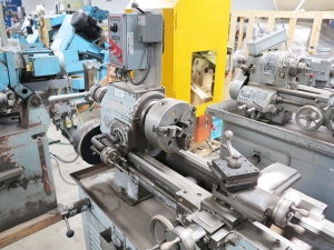 11" X 25" ROCKWELL VARIABLE SPEED GEARED HEAD ENGINE LATHE (GREAT FOR HOBBY SHOPS), MODEL 25-100, UPGRADED FEED SYSTEM W/ BRONCO II VARIABLE DRIVE CONTROL, 3-JAW CHUCK, DRILL CHUCK, TOOL POST, COLLET CLOSER (LOCATION: RUSH ST., SOUTH EL MONTE, CA) ***RIGGING FEE $25***-64