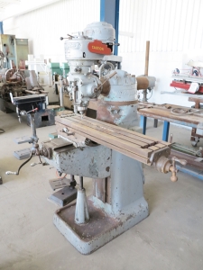 BRIDGEPORT VERTICAL MILL, S/N 18543, J HEAD S/N J7528, 9" X 42" TABLE (LOCATION: RUSH ST., SOUTH EL MONTE, CA) ***RIGGING FEE $25***-71C