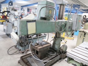 4' X 11" GIDDINGS & LEWIS CHIPMASTER RADIAL ARM DRILL, MODEL BICKFORD CHIPMASTER, POWER ARM ELEVATION, COOLANT SYSTEM, BOX TABLE (LOCATION: RUSH ST., SOUTH EL MONTE, CA) ***RIGGING FEE $50***-109