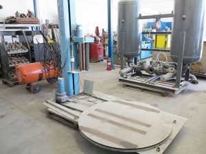 3,500 LBS. COUSINS SEMI-AUTO STRETCH WRAP MACHINE, PALLET WRAPPING MACHINE, 50" X 50", MODEL LP2100 (LOCATION: RUSH ST., SOUTH EL MONTE, CA) ***RIGGING FEE $25***-119